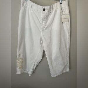 Craft White women shorts‎